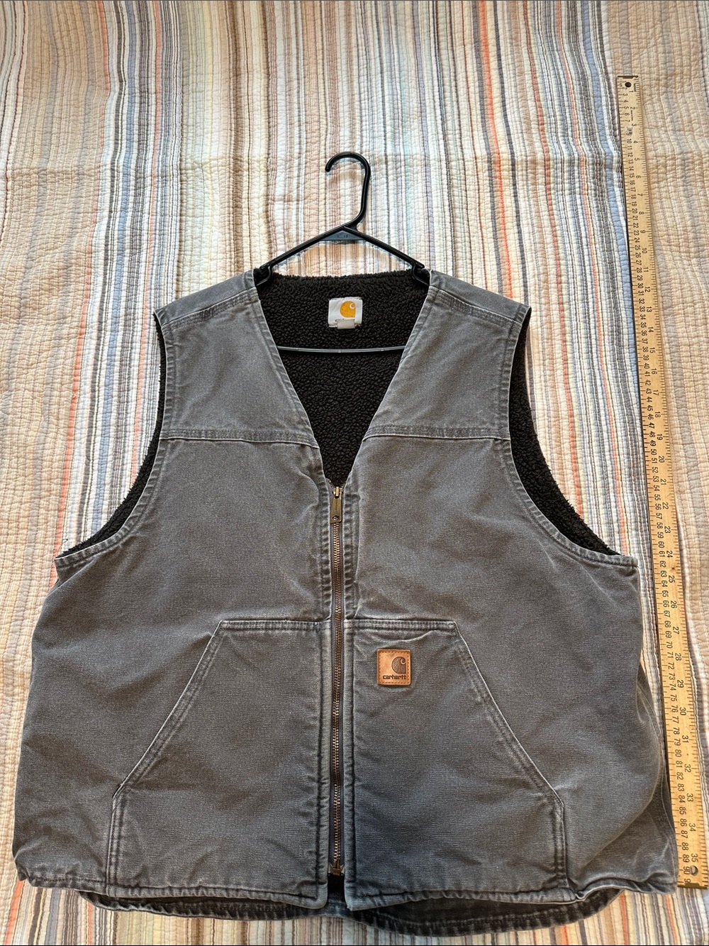 Early 00’s Carhartt Gray Vest with Black Sherpa Lining - Picture 1 of 6